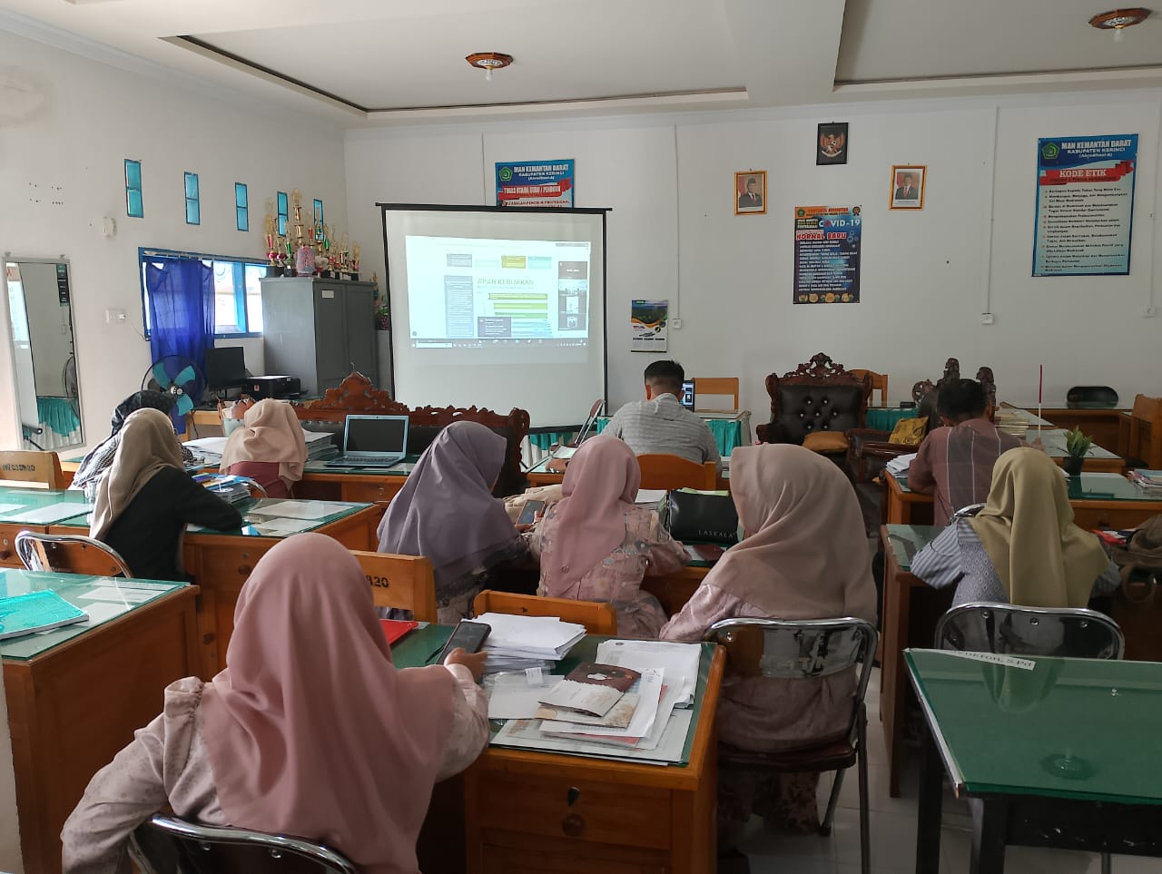 KEGIATAN KURIKULUM DAN MODERASI BERAGAMA