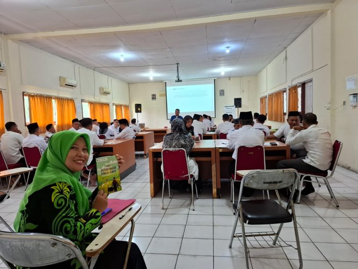 Kepala Madrasah MAN 2 Kerinci Ikuti Bimtek Kurikulum Berbasis Cinta di Jambi