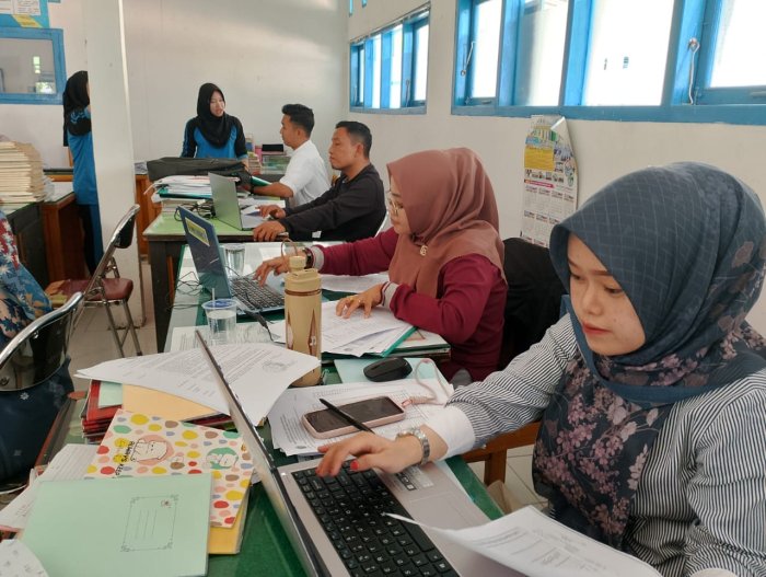 Tusika Andala,S.Pd: Guru Harus Teliti Saat Mengisi Nilai di RDM