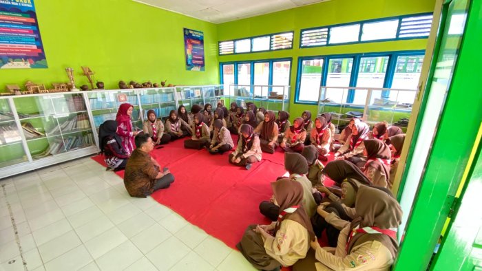 Siswi MAN 2 Kerinci Terima Tablet Tambah Darah Dari Puskesmas Kemantan