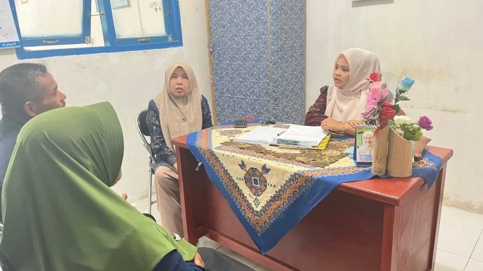 Gelar Pertemuan Orang Tua/Wali Murid Melalui Guru BK untuk Tingkatkan Sinergi Pendidikan Gelar Pertemuan Orang Tua/Wali Murid Melalui Guru BK untuk Tingkatkan Sinergi Pendidikan