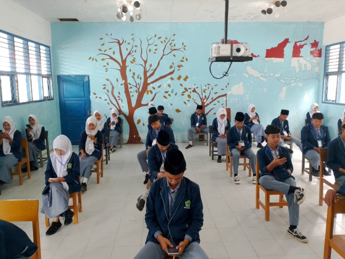 Hari Pertama Ujian Madrasah 2026 di MAN 2 Kerinci Berjalan Tertib dan Khidmat