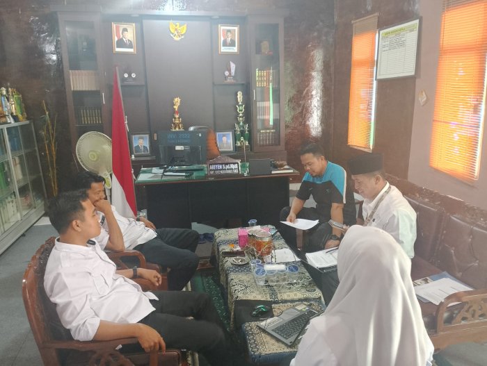 Tingkatkan Mutu Pendidikan, MAN 2 Kerinci Terima Kunjungan Pengawas Madrasah Kemenag Kerinci Tingkatkan Mutu Pendidikan, MAN 2 Kerinci Terima Kunjungan Pengawas Madrasah Kemenag Kerinci