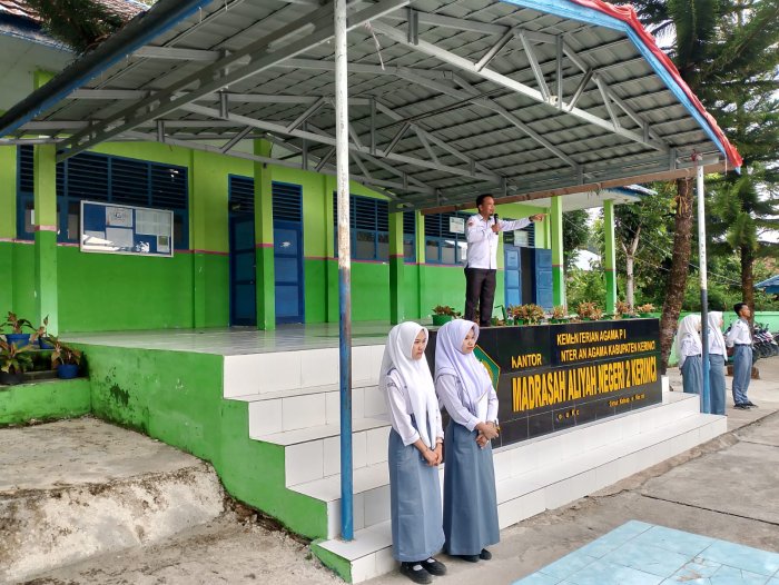 Waka Kurikulum MAN 2 Kerinci Tekankan Pentingnya Disiplin Siswa