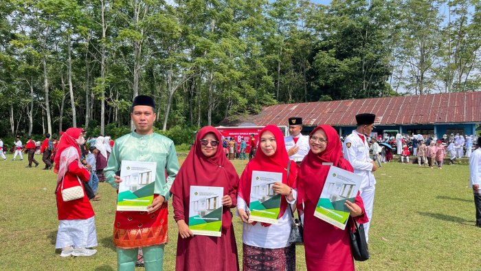 Momen HUT RI ke-81, Empat Pendidik dan Tendik MAN 2 Kerinci Raih Penghargaan Pegawai Inovatif Momen HUT RI ke-81, Empat Pendidik dan Tendik MAN 2 Kerinci Raih Penghargaan Pegawai Inovatif