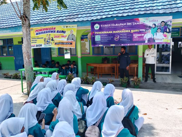 Jelang Libur Lebaran, Kepala MAN 2 Kerinci Berikan Pengarahan Khusus kepada Ratusan Siswa