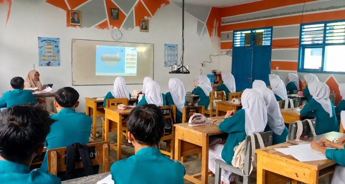 Pembelajaran Interaktif di Kelas Dorong Keaktifan dan Literasi Siswa MAN 2 Kerinci Pembelajaran Interaktif di Kelas Dorong Keaktifan dan Literasi Siswa MAN 2 Kerinci