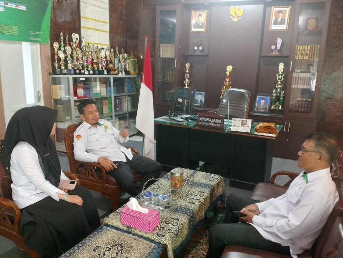 Siapkan Kontingen OLIMPIADE MADRASAH INDONESIA (OMI ) 2026, MAN 2 Kerinci Gelar Rapat Koordinasi Intensif Siapkan Kontingen OLIMPIADE MADRASAH INDONESIA (OMI ) 2026, MAN 2 Kerinci Gelar Rapat Koordinasi Intensif
