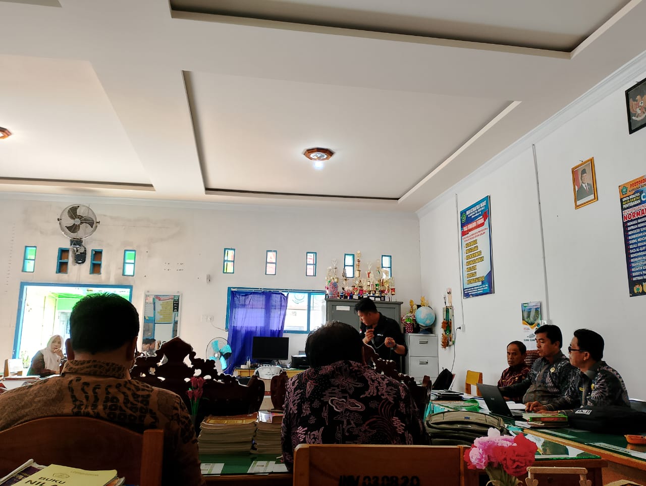 PEMBINAAN TENAGA PENDIDIK DAN KEPENDIDIKAN.