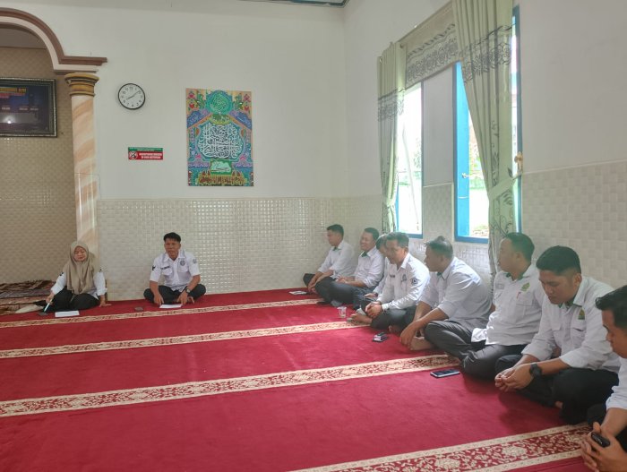 Tingkatkan Kualitas Pelayanan Administrasi, MAN 2 Kerinci Gelar Rapat Evaluasi Staf Tata Usaha Tingkatkan Kualitas Pelayanan Administrasi, MAN 2 Kerinci Gelar Rapat Evaluasi Staf Tata Usaha
