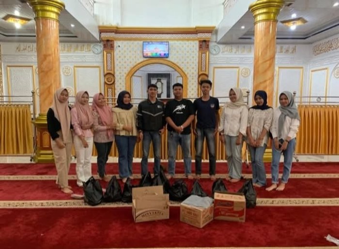 HIMSA MAN 2 Kerinci Koto Majidin Berbagi Sembako di Jumat Berkah Ramadan